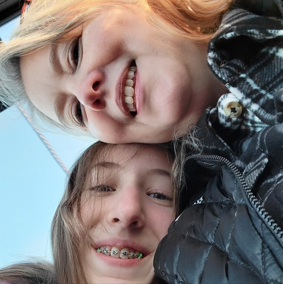 Meet your Posher, Jewell - Picture 3 of 3